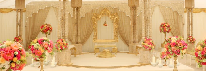 Diyas and Candles Studded Mandap
